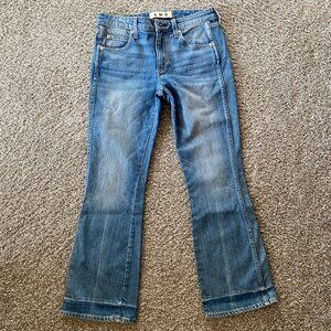 98% Cotton Womens AMO "Jane" Blue Jean Baby Bootcut Jeans 27 Classic and Preppy